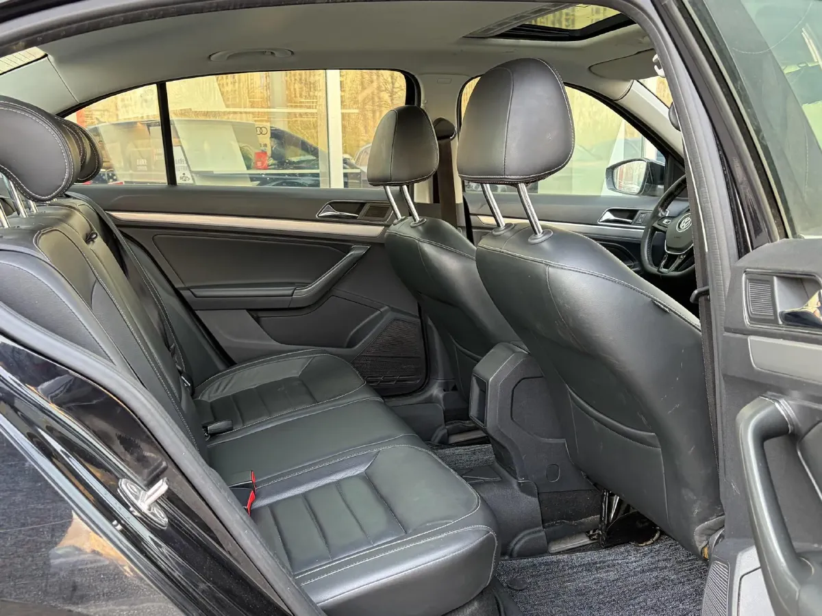 2017 Volkswagen Lavida 1.4T 131HP L4 7DCT,autocango,china used car exporter,china ev exporter,chinese used car exporter,chinese used ev exporter