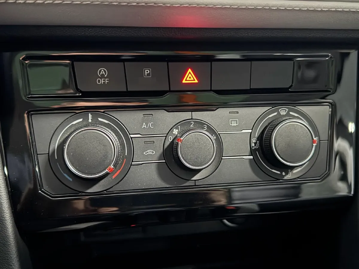 2024 Jetta VS7 1.4T 150HP L4 6AT,autocango,china used car exporter,china ev exporter,chinese used car exporter,chinese used ev exporter