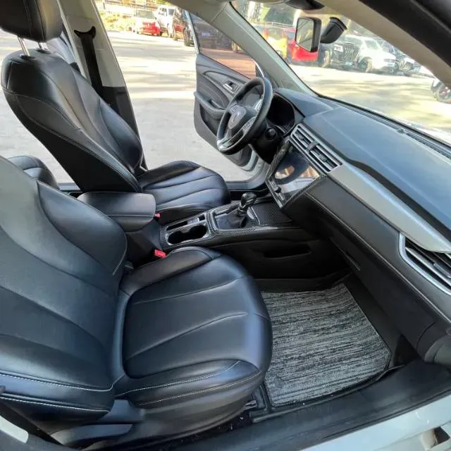 2021 Roewe i5 1.5L 120HP L4 CVT,autocango,china used car exporter,china ev exporter,chinese used car exporter,chinese used ev exporter