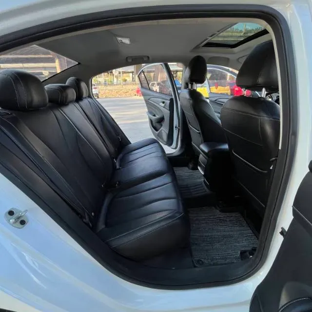 2021 Roewe i5 1.5L 120HP L4 CVT,autocango,china used car exporter,china ev exporter,chinese used car exporter,chinese used ev exporter