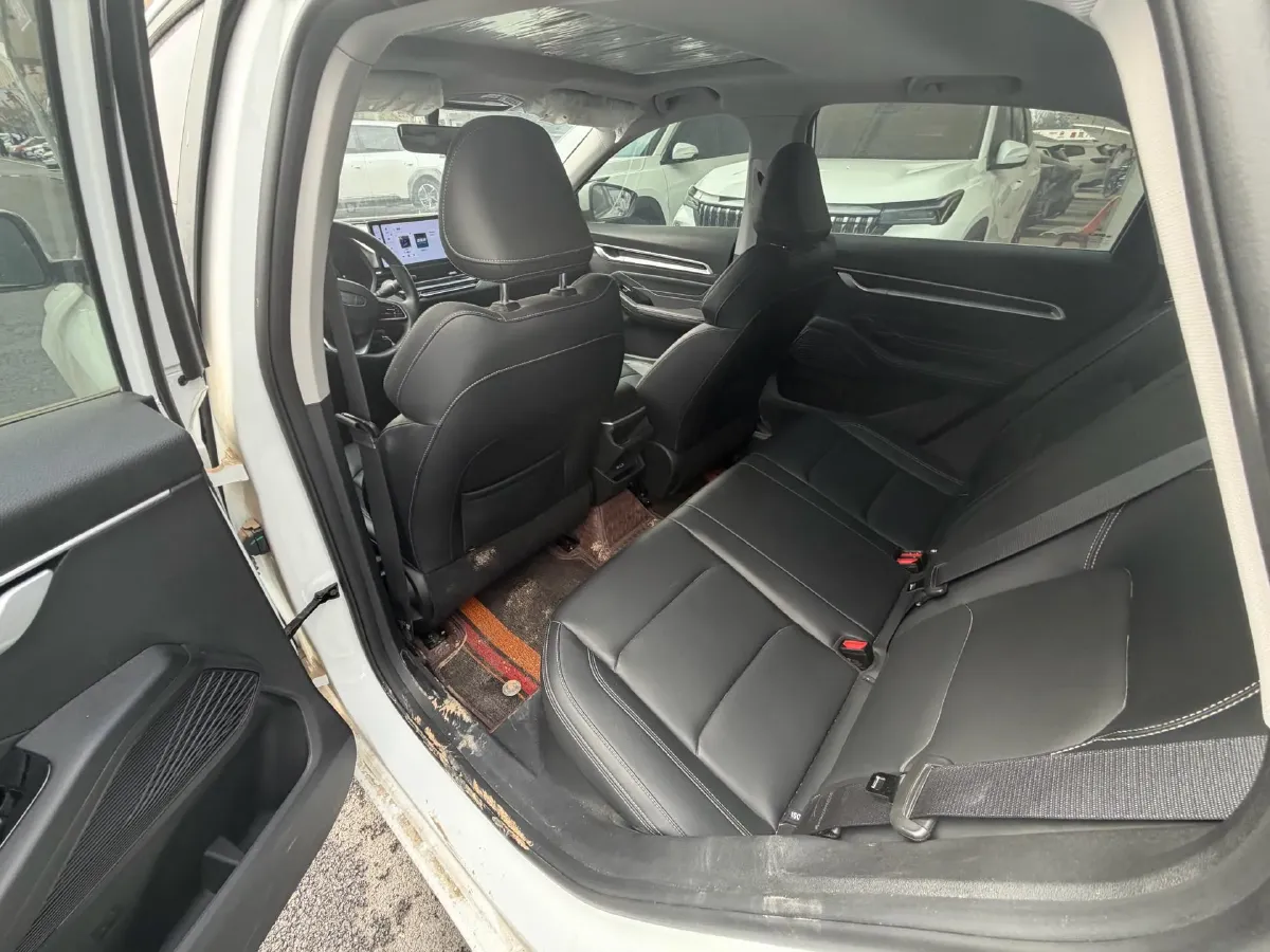 2025 Geely Emgrand 1.5L 127HP L4 5MT,autocango,china used car exporter,china ev exporter,chinese used car exporter,chinese used ev exporter