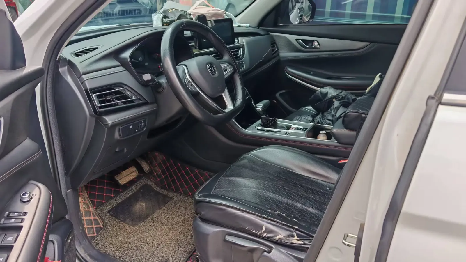 2023 ChangAn CS75 1.5T 188HP L4 7DCT,autocango,china used car exporter,china ev exporter,chinese used car exporter,chinese used ev exporter