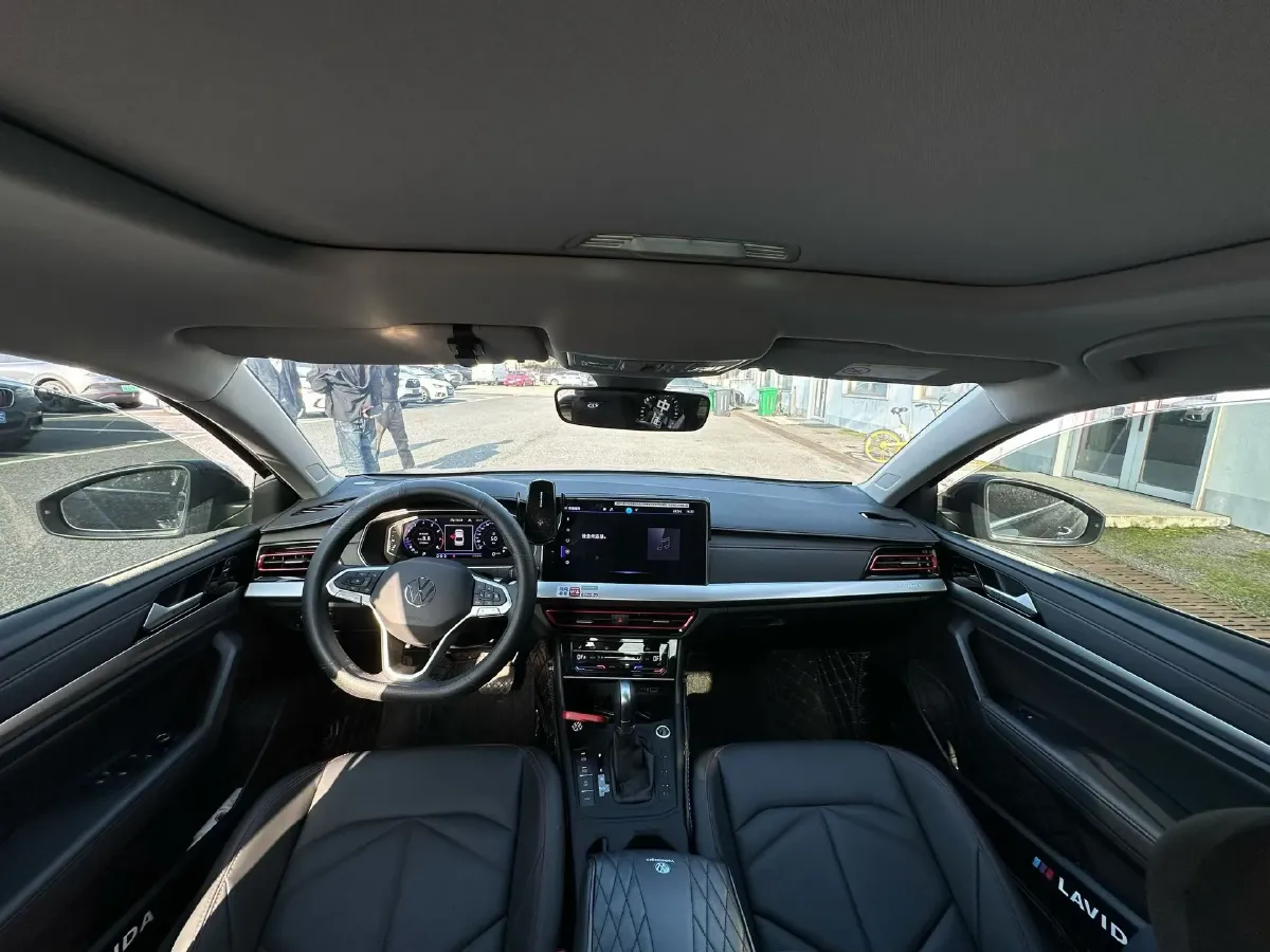 2024 Volkswagen Lavida 1.5T 160HP L4 7DCT,autocango,china used car exporter,china ev exporter,chinese used car exporter,chinese used ev exporter