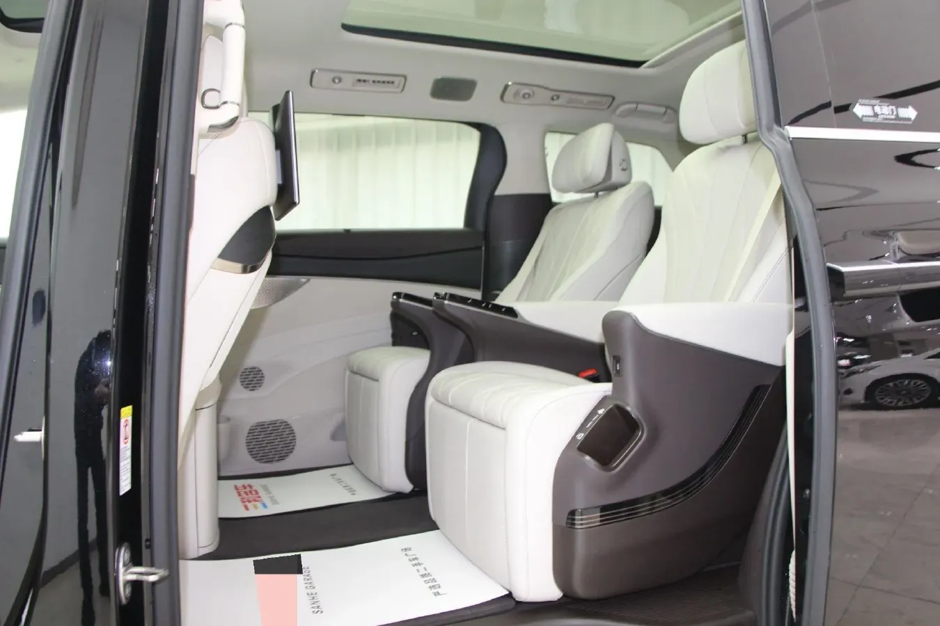 2025 Denza D9 1.5T 156HP L4 E-CVT PHEV 40KWH,autocango,china used car exporter,china ev exporter,chinese used car exporter,chinese used ev exporter