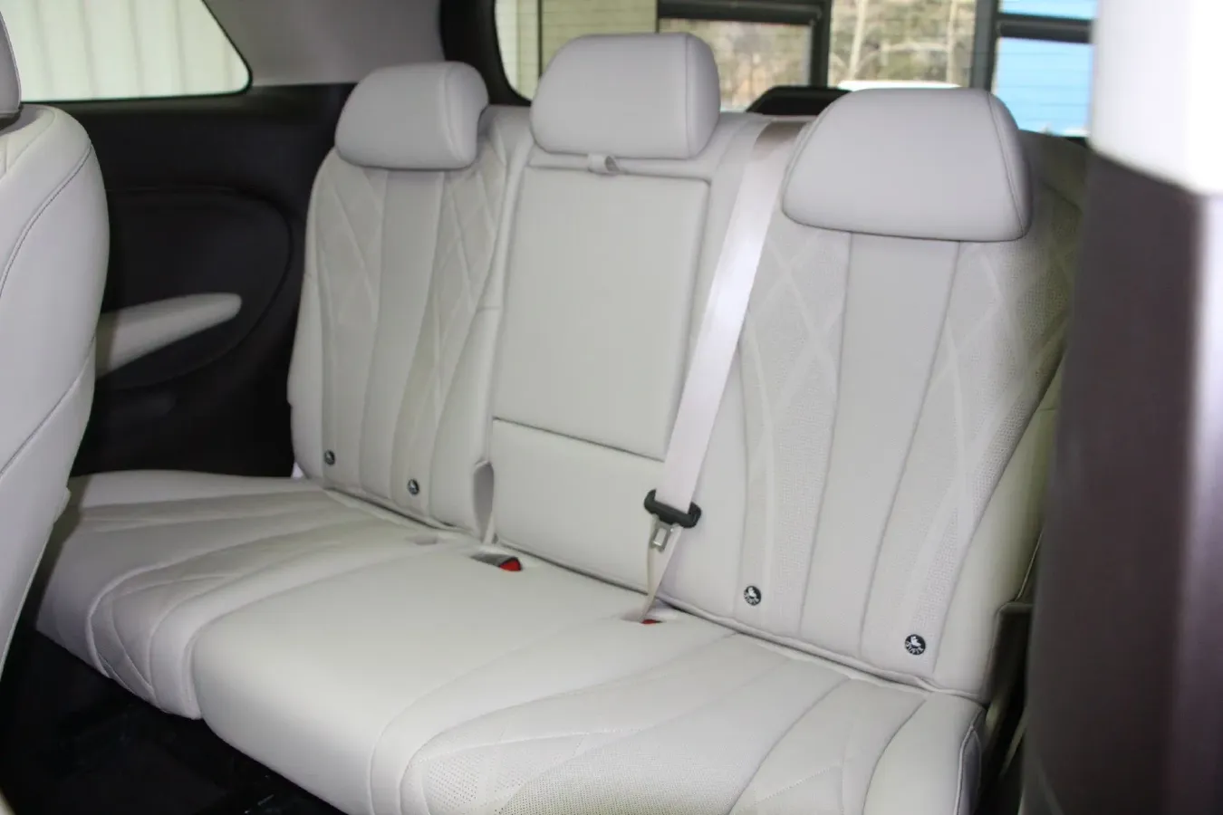 2025 Denza D9 1.5T 156HP L4 E-CVT PHEV 40KWH,autocango,china used car exporter,china ev exporter,chinese used car exporter,chinese used ev exporter