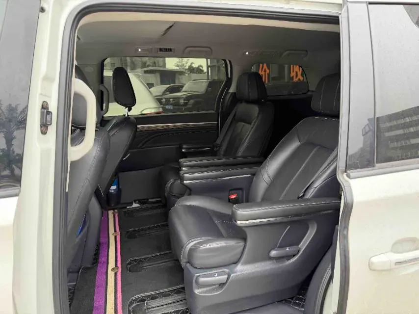 2021 GAC Trumpchi M8 2.0T 252HP L4 8AT,autocango,china used car exporter,china ev exporter,chinese used car exporter,chinese used ev exporter