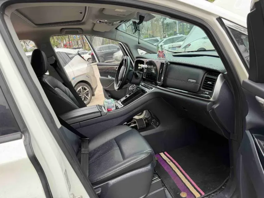 2021 GAC Trumpchi M8 2.0T 252HP L4 8AT,autocango,china used car exporter,china ev exporter,chinese used car exporter,chinese used ev exporter