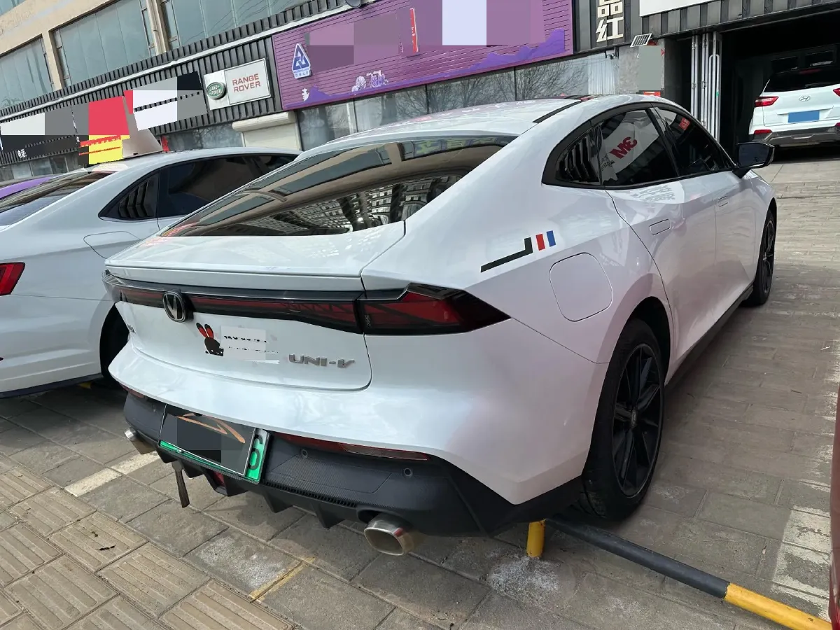2023 ChangAn UNI-V iDD 1.5T 170HP L4 6TCT PHEV 18.4KWH,autocango,china used car exporter,china ev exporter,chinese used car exporter,chinese used ev exporter