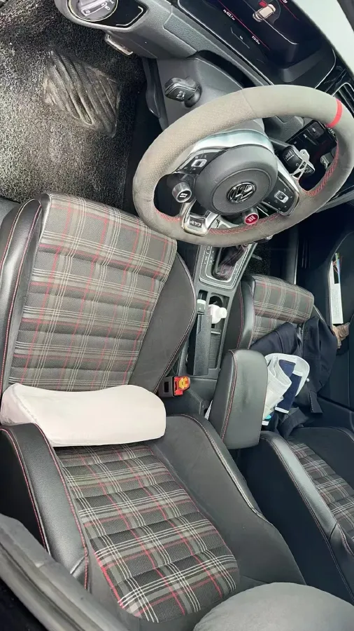 2018 Volkswagen GolfGTI 2.0T 220HP L4 7DCT,autocango,china used car exporter,china ev exporter,chinese used car exporter,chinese used ev exporter