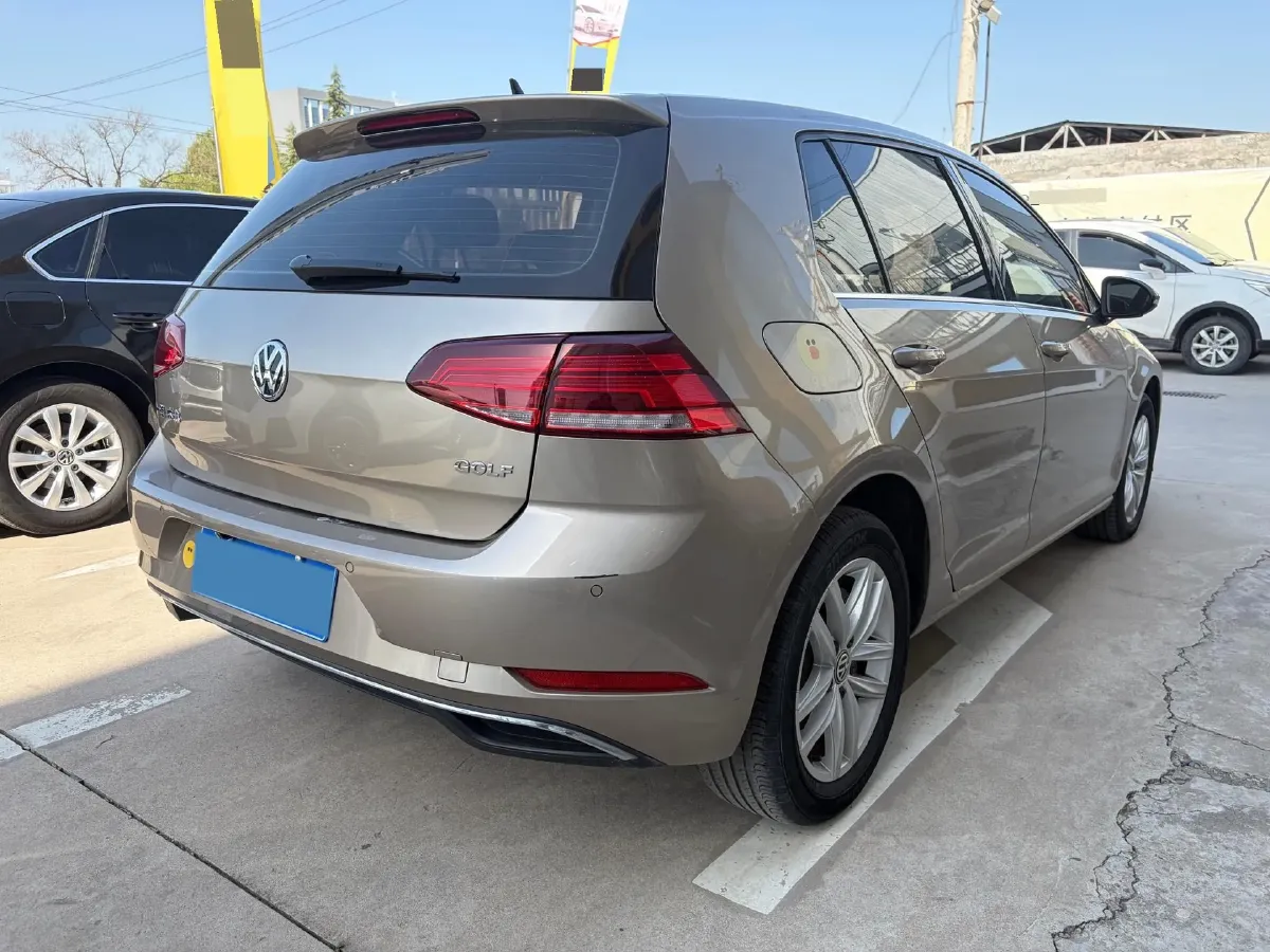 2018 Volkswagen Golf 1.6L 110HP L4 6AT,autocango,china used car exporter,china ev exporter,chinese used car exporter,chinese used ev exporter