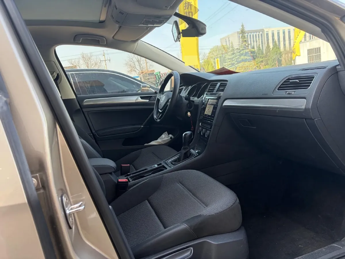 2018 Volkswagen Golf 1.6L 110HP L4 6AT,autocango,china used car exporter,china ev exporter,chinese used car exporter,chinese used ev exporter