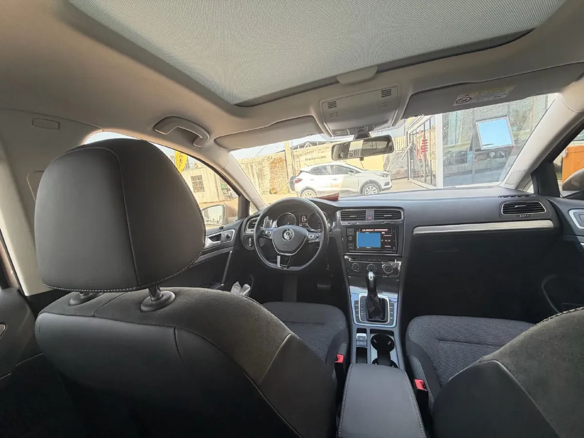 2018 Volkswagen Golf 1.6L 110HP L4 6AT,autocango,china used car exporter,china ev exporter,chinese used car exporter,chinese used ev exporter