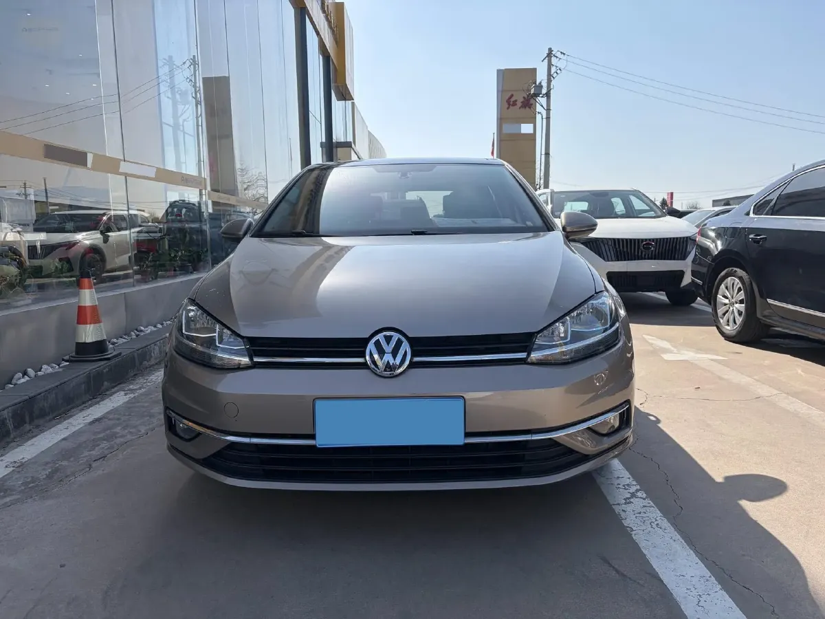 2018 Volkswagen Golf 1.6L 110HP L4 6AT,autocango,china used car exporter,china ev exporter,chinese used car exporter,chinese used ev exporter