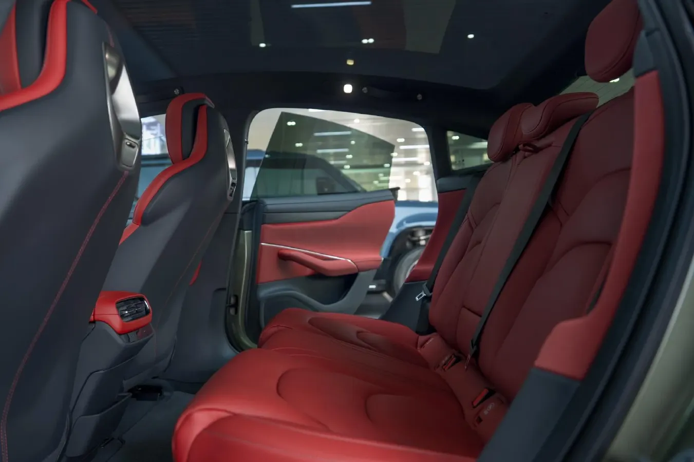 2024 MI SU7 BEV 73.6KWH,autocango,china used car exporter,china ev exporter,chinese used car exporter,chinese used ev exporter