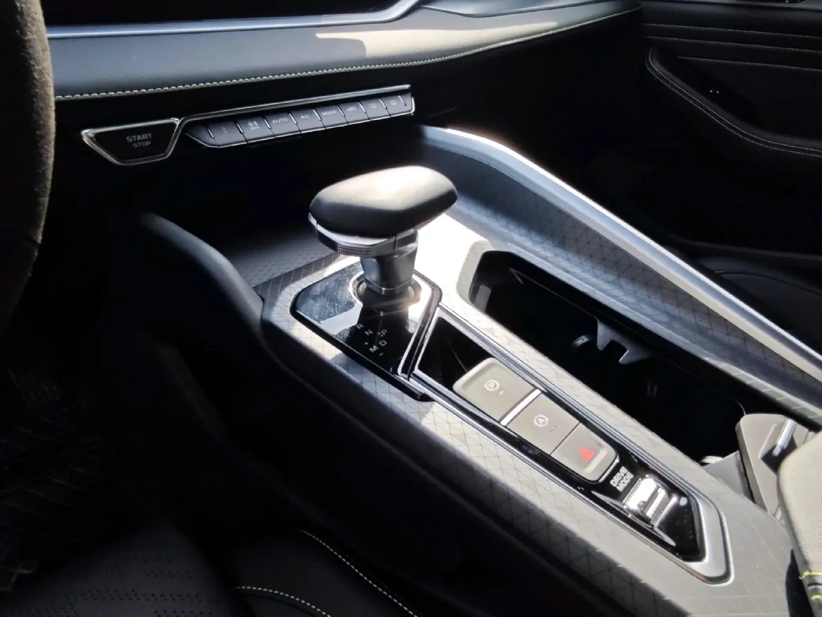 2023 Geely Preface 1.5T 181HP L4 7DCT,autocango,china used car exporter,china ev exporter,chinese used car exporter,chinese used ev exporter