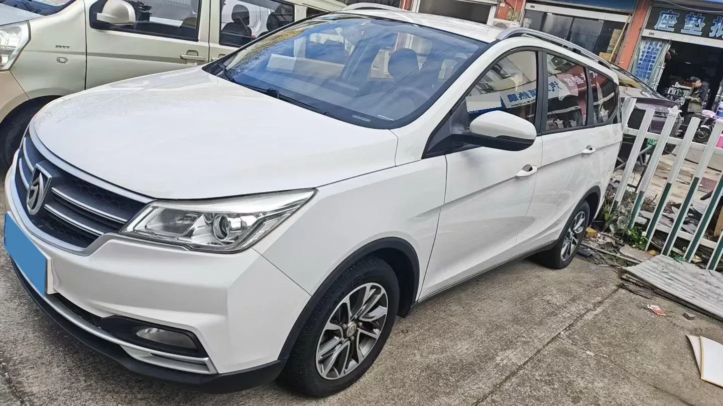 2019 BaoJun 730 1.5L 112HP L4 6MT,autocango,china used car exporter,china ev exporter,chinese used car exporter,chinese used ev exporter