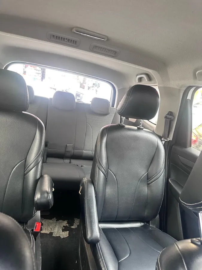 2019 BaoJun 730 1.5L 112HP L4 6MT,autocango,china used car exporter,china ev exporter,chinese used car exporter,chinese used ev exporter