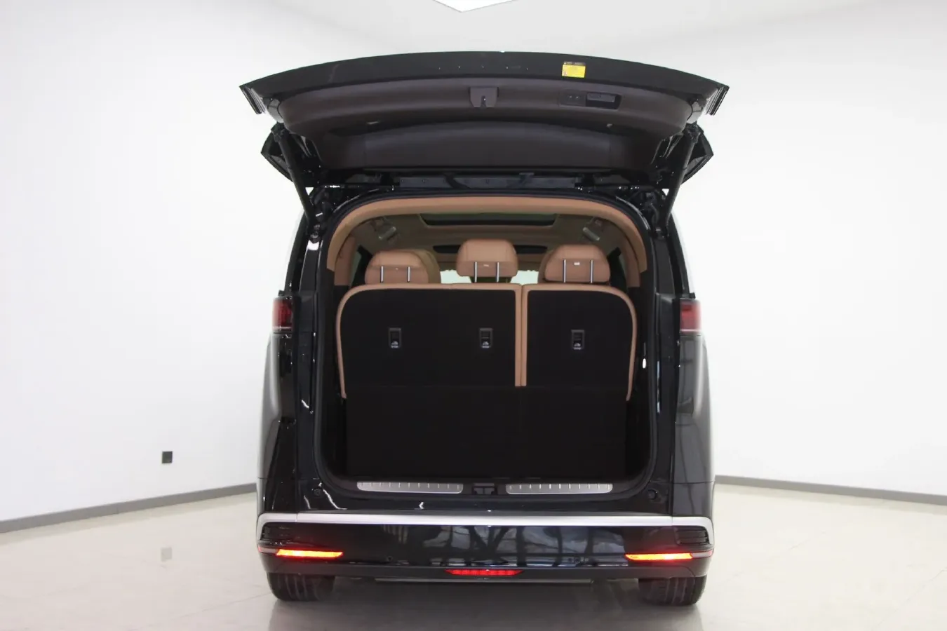 2025 Denza D9 1.5T 156HP L4 E-CVT PHEV 40KWH,autocango,china used car exporter,china ev exporter,chinese used car exporter,chinese used ev exporter