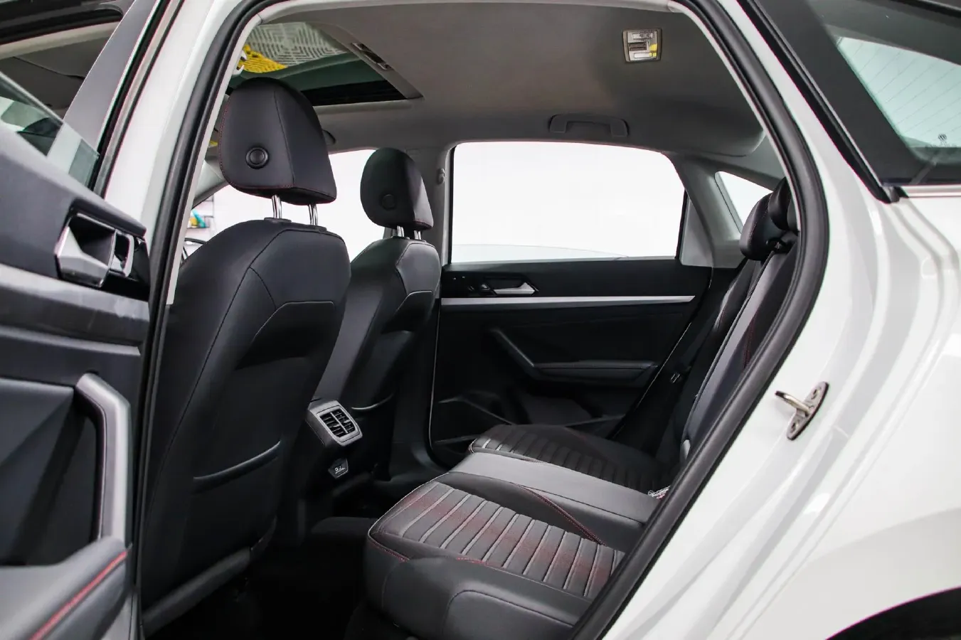 2023 Volkswagen Lavida 1.4T 150HP L4 7DCT,autocango,china used car exporter,china ev exporter,chinese used car exporter,chinese used ev exporter