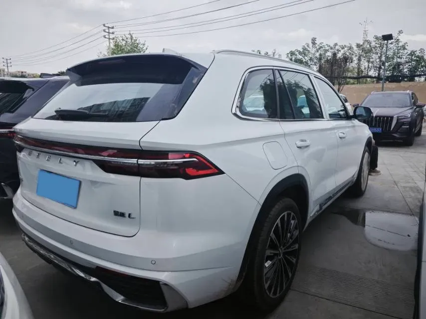 2025 Geely Monjaro 2.0T 238HP L4 8AT,autocango,china used car exporter,china ev exporter,chinese used car exporter,chinese used ev exporter