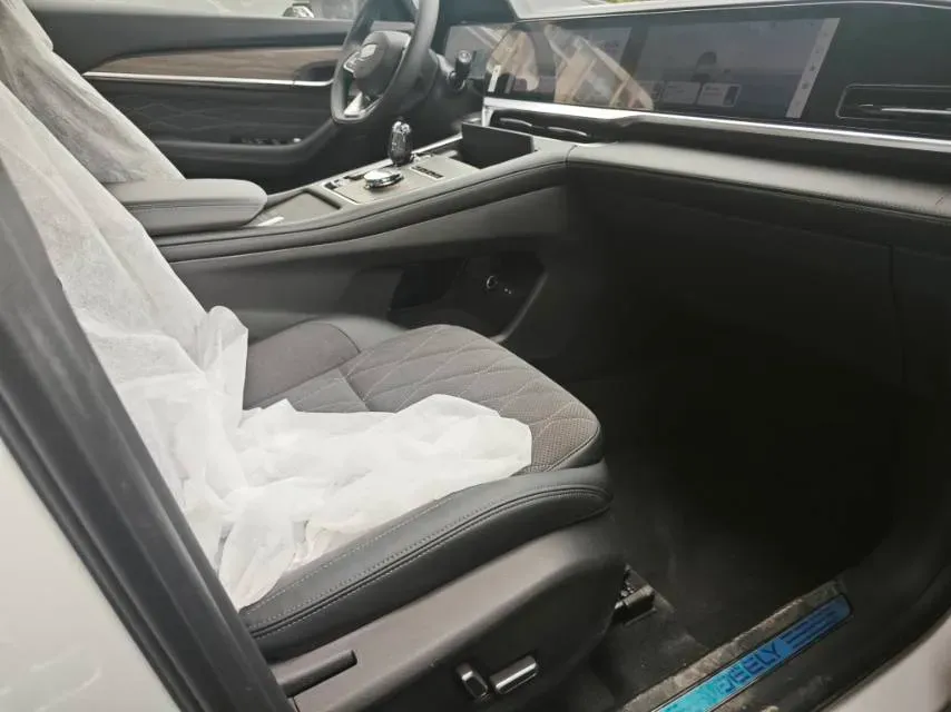 2025 Geely Monjaro 2.0T 238HP L4 8AT,autocango,china used car exporter,china ev exporter,chinese used car exporter,chinese used ev exporter