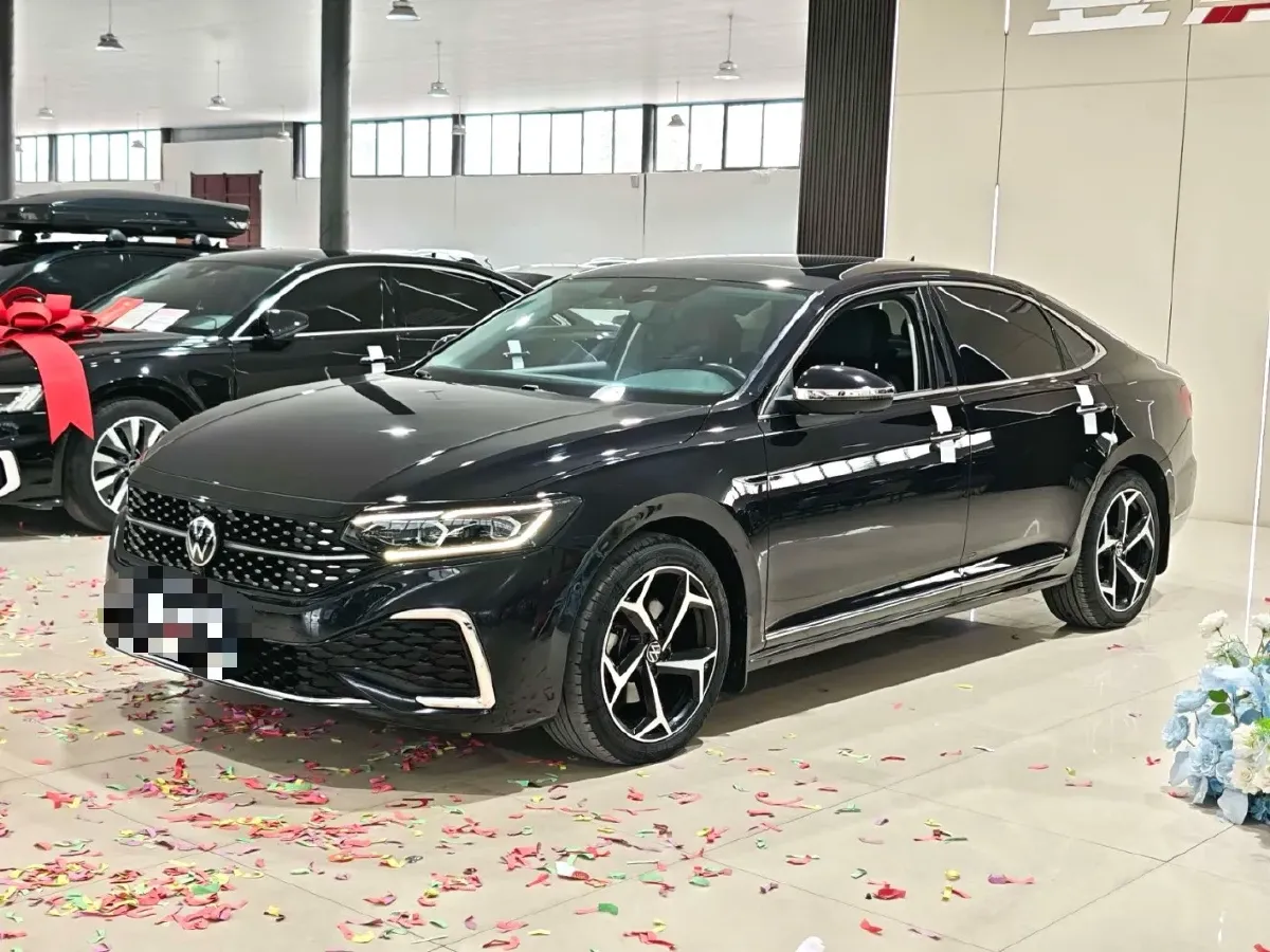 2023 Volkswagen Passat 2.0T 186HP L4 7DCT,autocango,china used car exporter,china ev exporter,chinese used car exporter,chinese used ev exporter