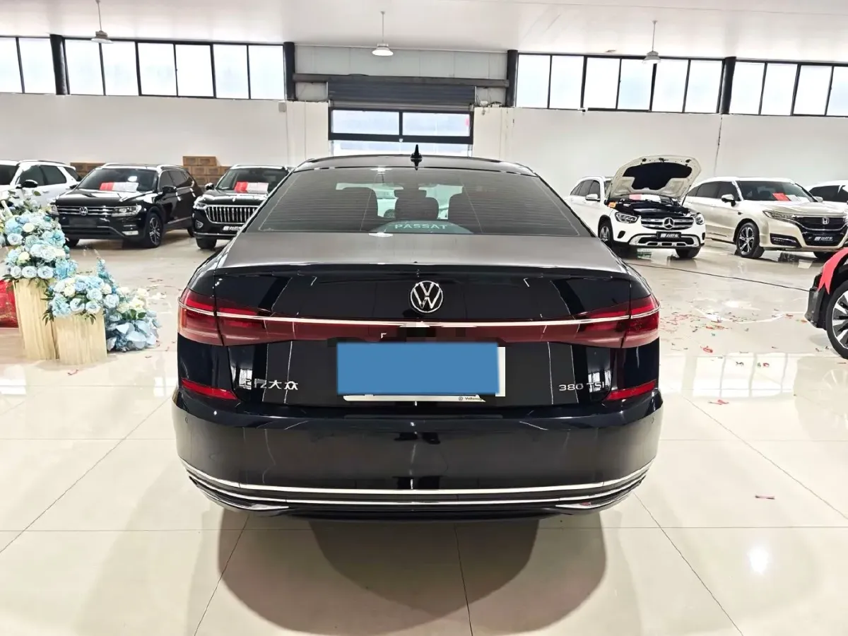2023 Volkswagen Passat 2.0T 186HP L4 7DCT,autocango,china used car exporter,china ev exporter,chinese used car exporter,chinese used ev exporter