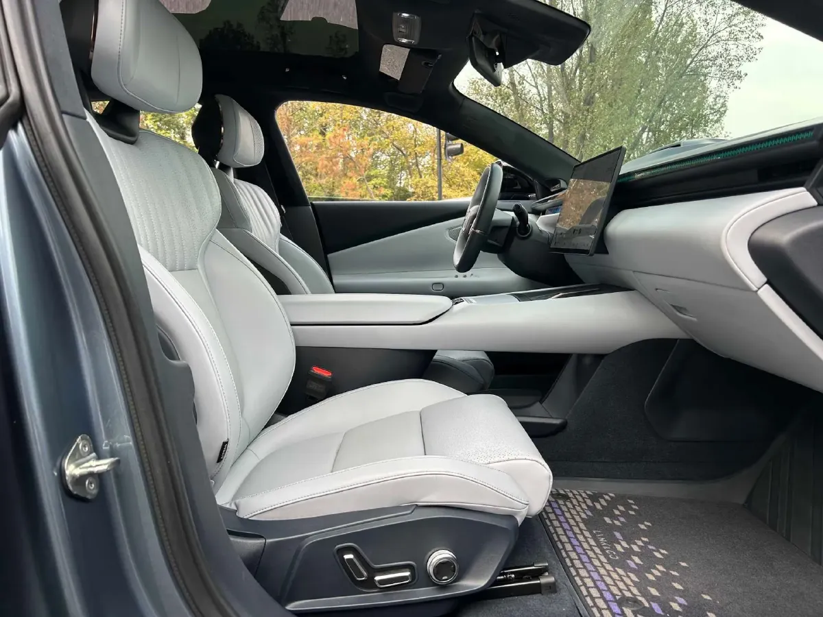 2024 Luxeed S7 BEV 100KWH,autocango,china used car exporter,china ev exporter,chinese used car exporter,chinese used ev exporter