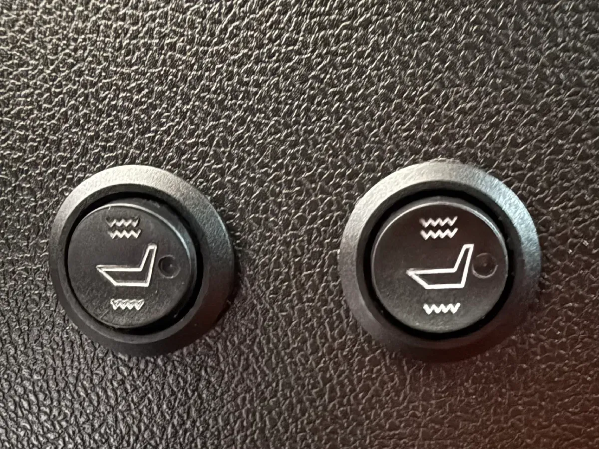 2023 Chevrolet Monza 1.5L 113HP L4 6DCT,autocango,china used car exporter,china ev exporter,chinese used car exporter,chinese used ev exporter