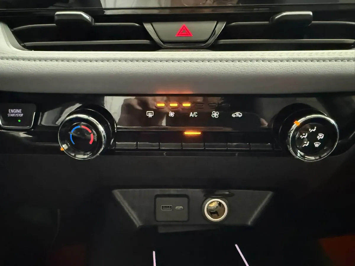 2023 Chevrolet Monza 1.5L 113HP L4 6DCT,autocango,china used car exporter,china ev exporter,chinese used car exporter,chinese used ev exporter