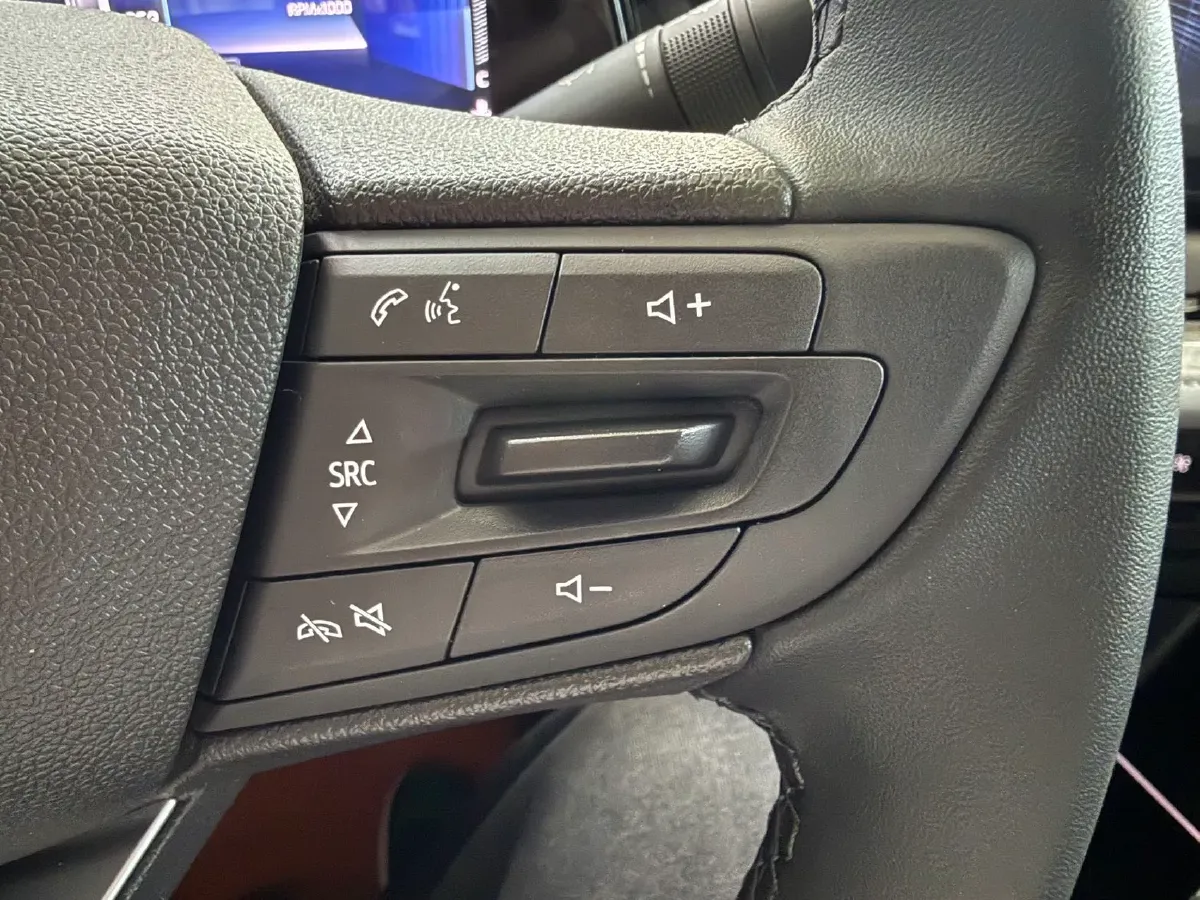 2023 Chevrolet Monza 1.5L 113HP L4 6DCT,autocango,china used car exporter,china ev exporter,chinese used car exporter,chinese used ev exporter