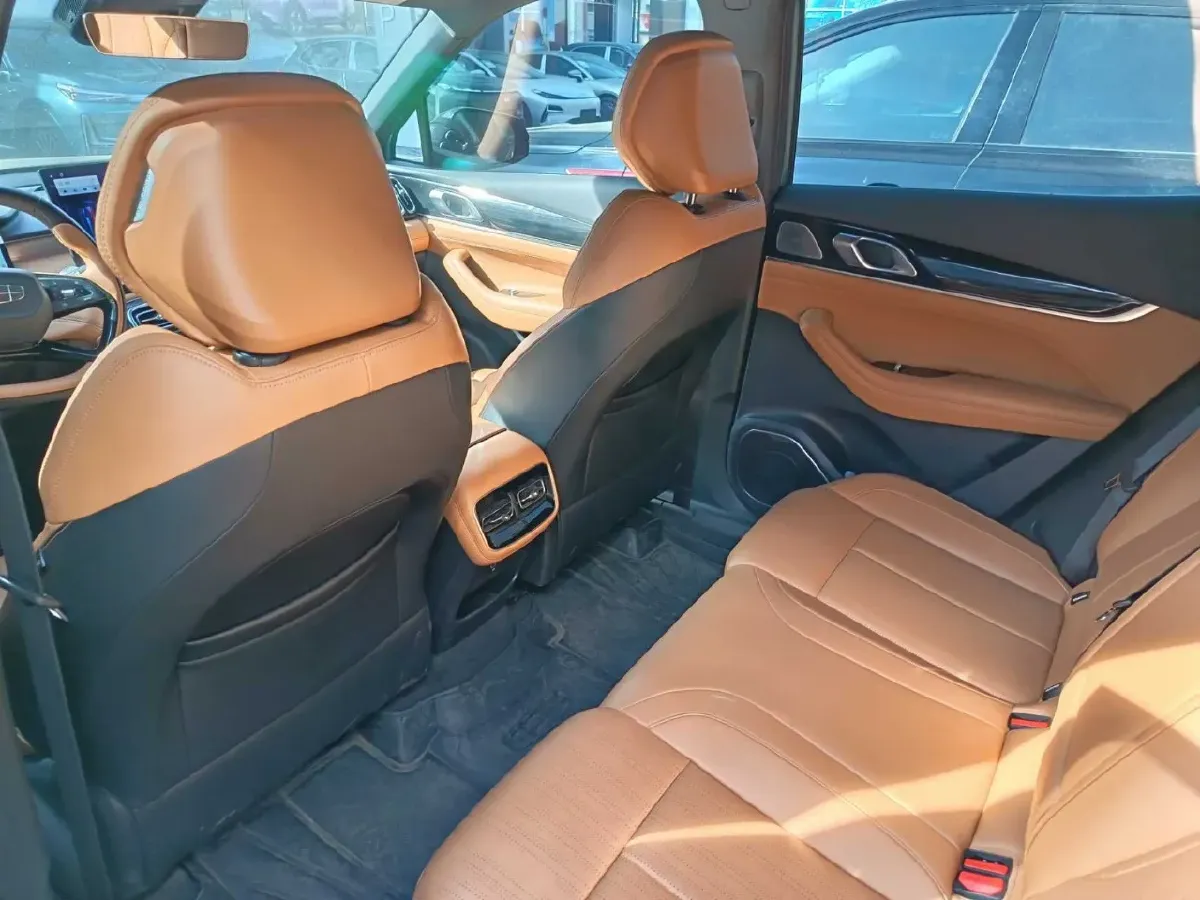 2025 Geely StarRay 1.5T 181HP L4 7DCT,autocango,china used car exporter,china ev exporter,chinese used car exporter,chinese used ev exporter