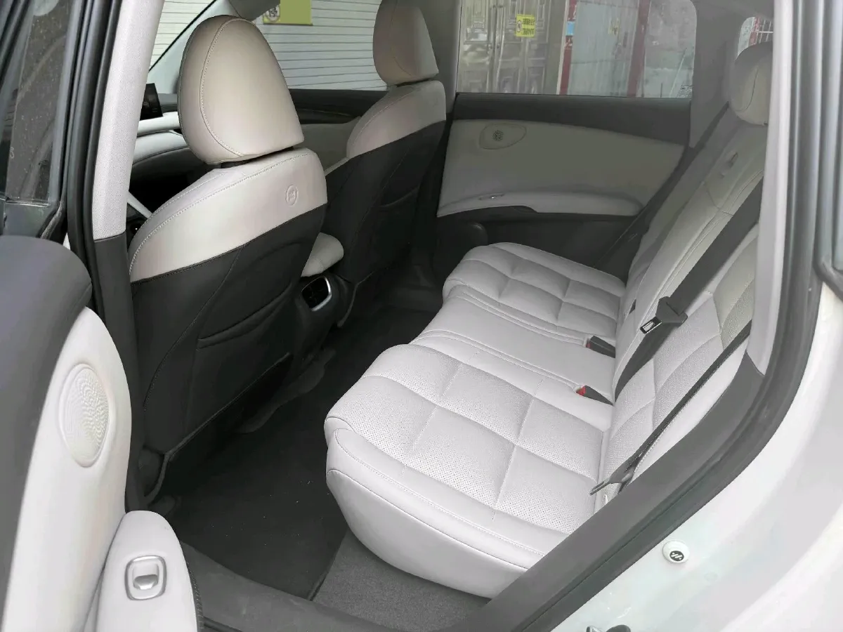 2023 IM LS6 BEV 71KWH,autocango,china used car exporter,china ev exporter,chinese used car exporter,chinese used ev exporter