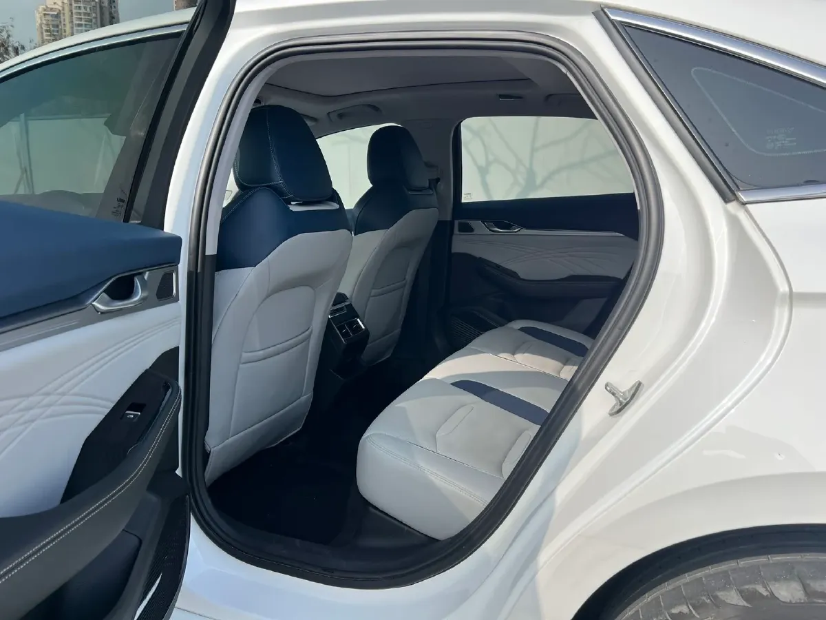 2023 Geely Preface 2.0T 190HP L4 7DCT,autocango,china used car exporter,china ev exporter,chinese used car exporter,chinese used ev exporter