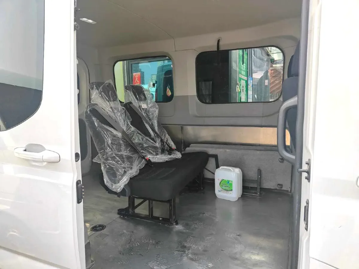 2022 JMC YuHu 9 2.0T 220HP L4 6MT,autocango,china used car exporter,china ev exporter,chinese used car exporter,chinese used ev exporter