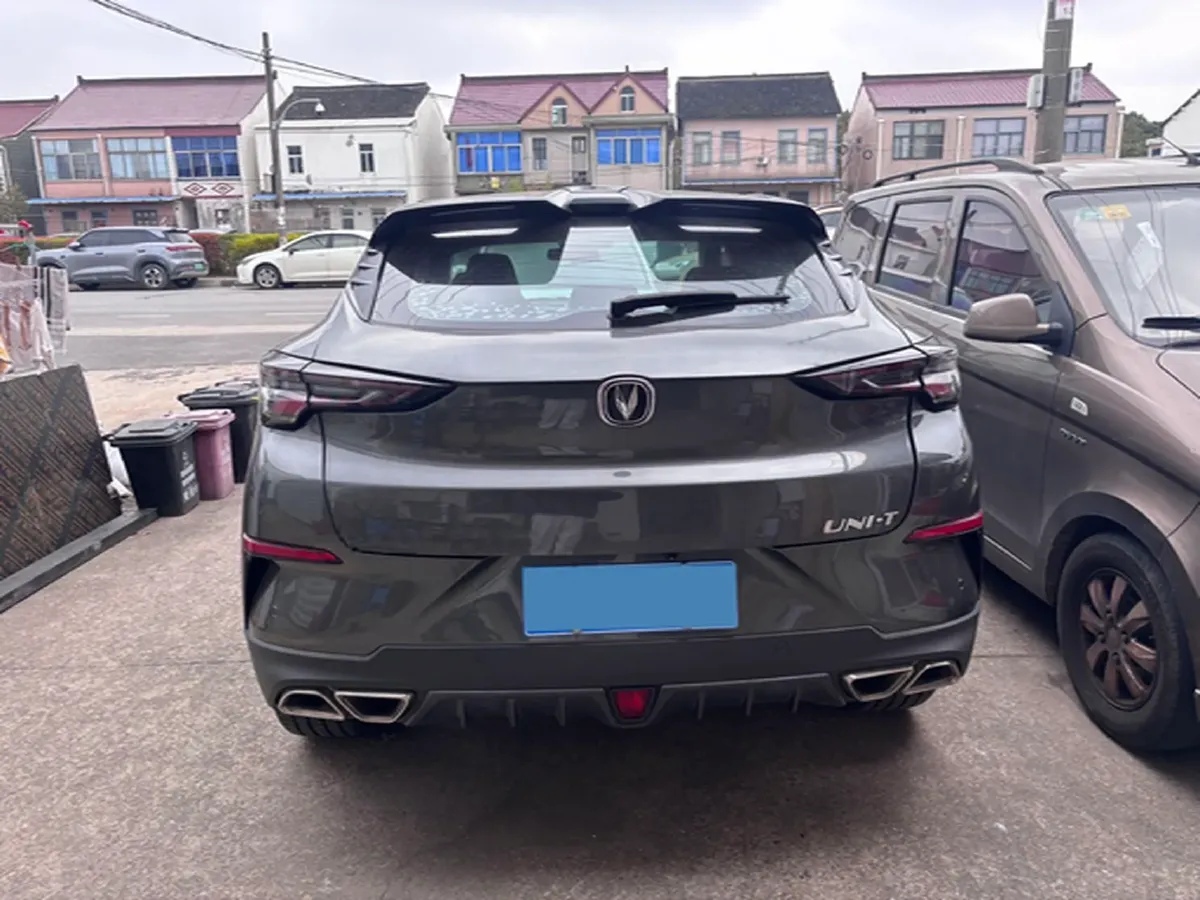 2021 ChangAn UNI-T 1.5T 180HP L4 7DCT,autocango,china used car exporter,china ev exporter,chinese used car exporter,chinese used ev exporter