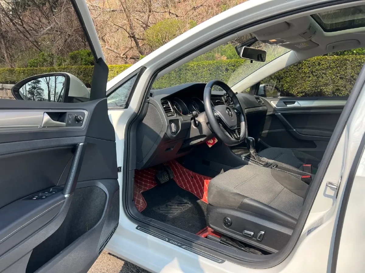 2020 Volkswagen Golf 1.4T 150HP L4 7DCT,autocango,china used car exporter,china ev exporter,chinese used car exporter,chinese used ev exporter