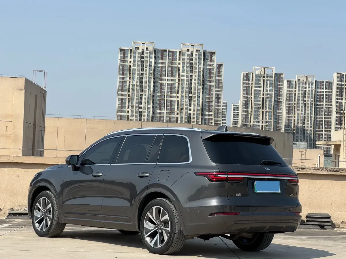 2021 Li ONE Range Extended 131HP REEV 40.5KWH,autocango,china used car exporter,china ev exporter,chinese used car exporter,chinese used ev exporter