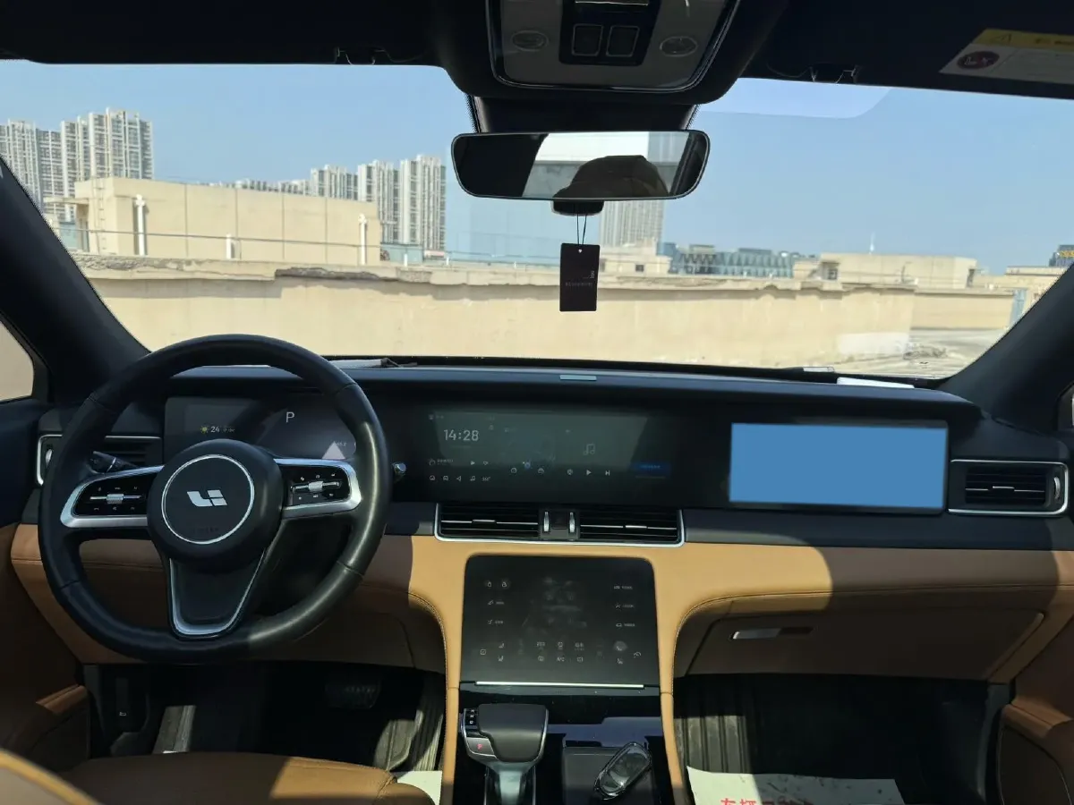 2021 Li ONE Range Extended 131HP REEV 40.5KWH,autocango,china used car exporter,china ev exporter,chinese used car exporter,chinese used ev exporter