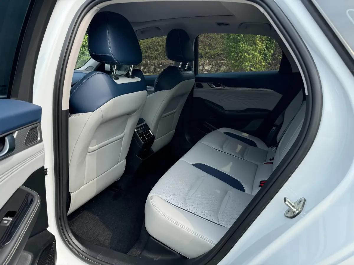 2021 Geely Preface 2.0T 190HP L4 7DCT,autocango,china used car exporter,china ev exporter,chinese used car exporter,chinese used ev exporter