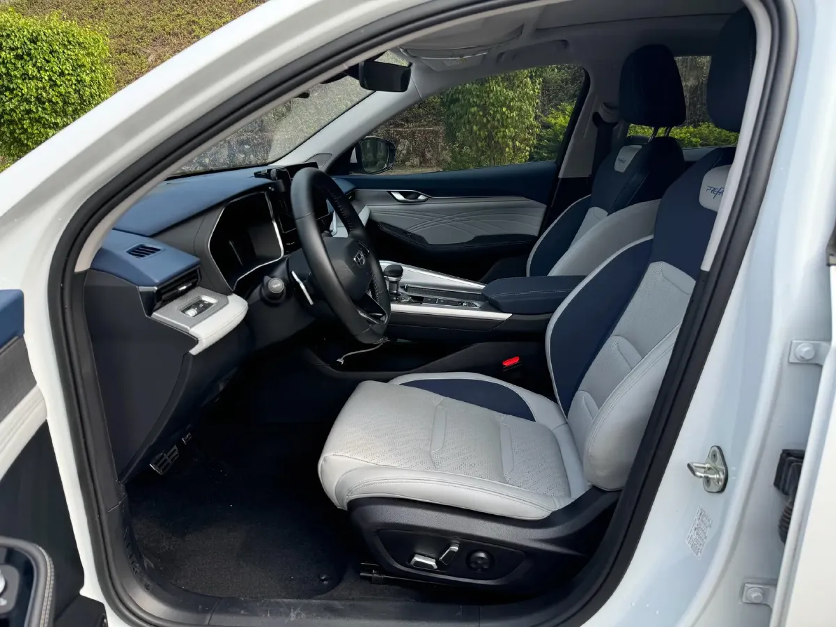 2021 Geely Preface 2.0T 190HP L4 7DCT,autocango,china used car exporter,china ev exporter,chinese used car exporter,chinese used ev exporter