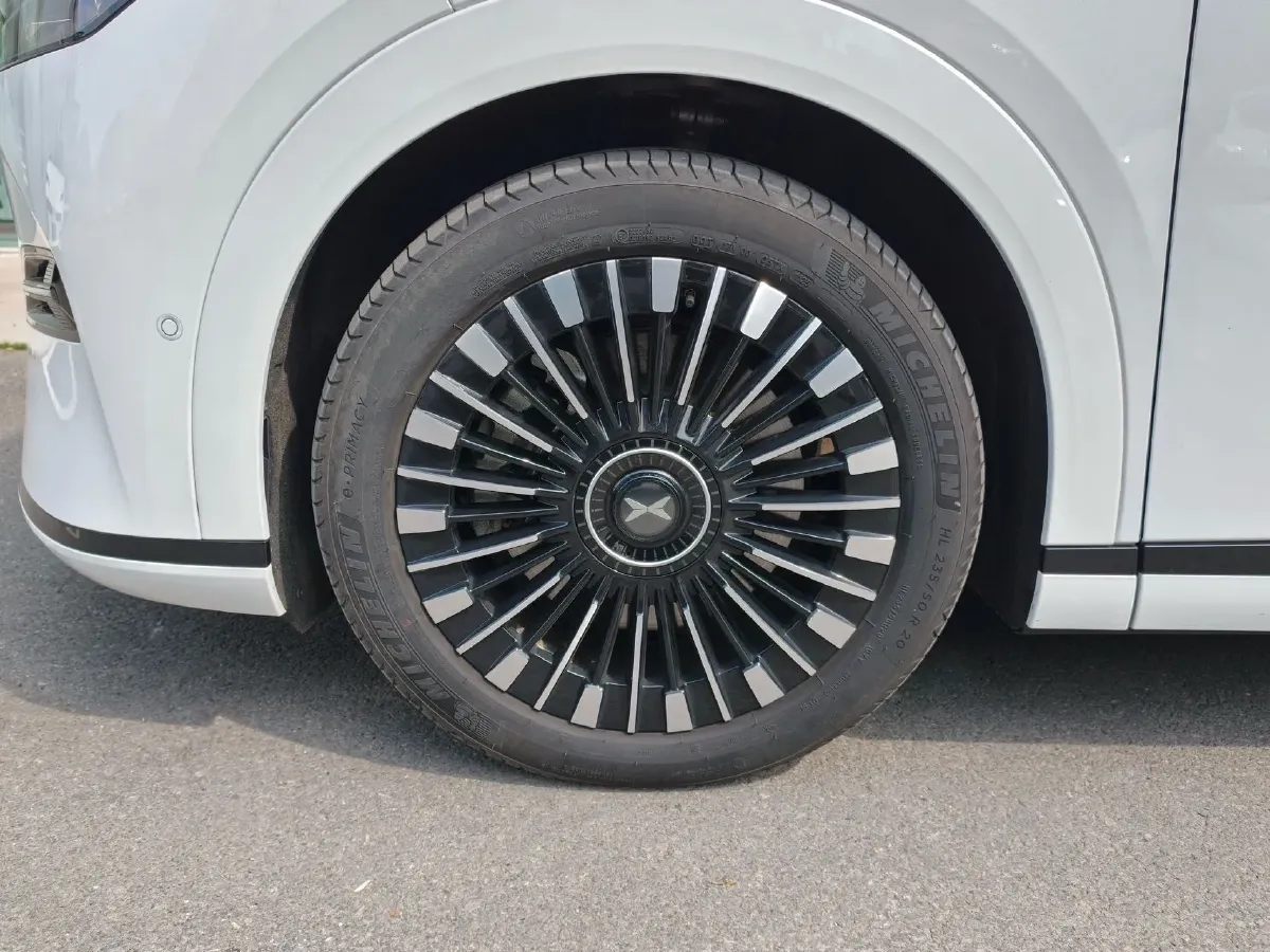 2025 Xpeng X9 BEV,autocango,china used car exporter,china ev exporter,chinese used car exporter,chinese used ev exporter