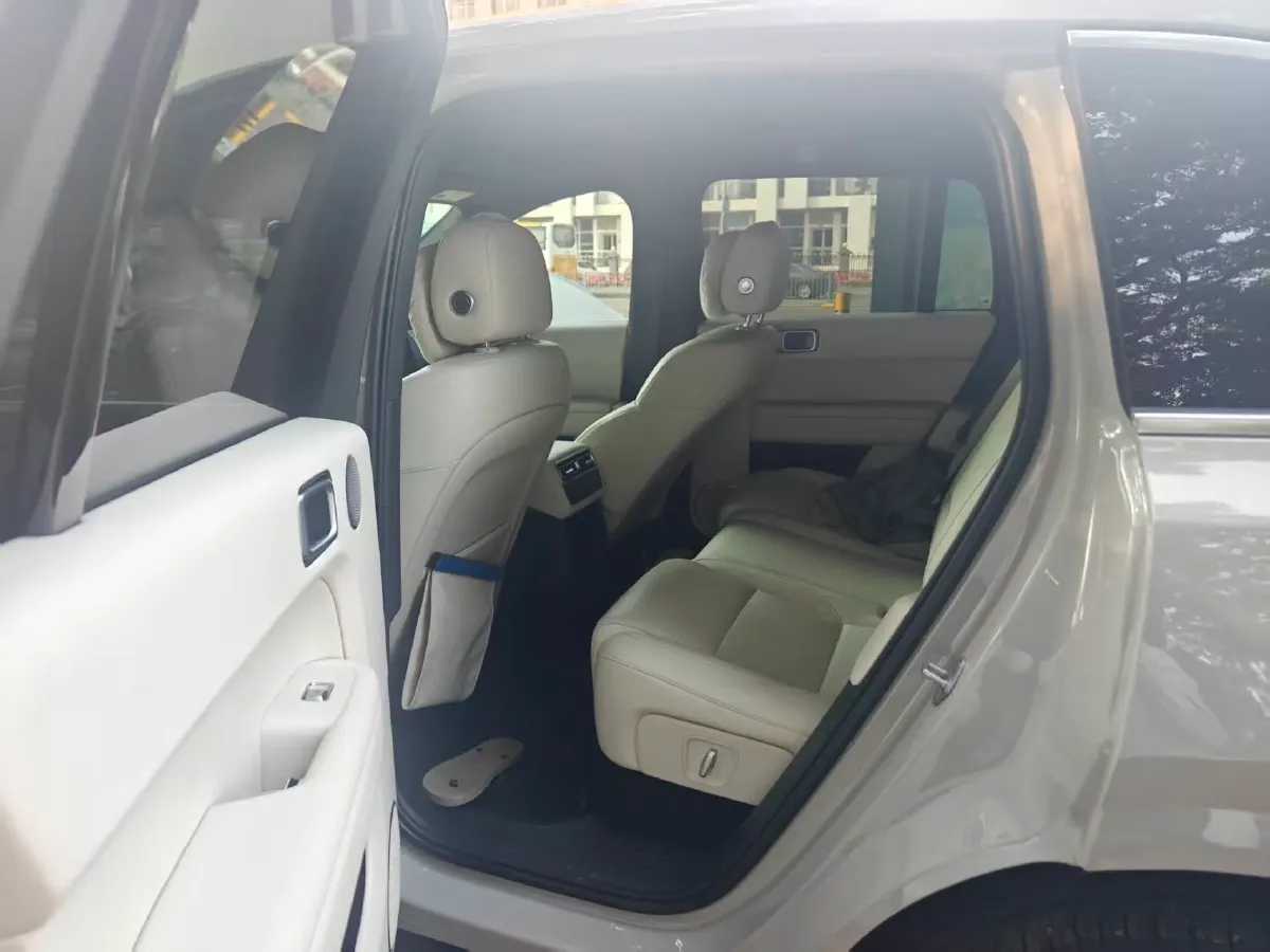 2024 Li L6 Range Extended 154HP L4 REEV 36.8KWH,autocango,china used car exporter,china ev exporter,chinese used car exporter,chinese used ev exporter