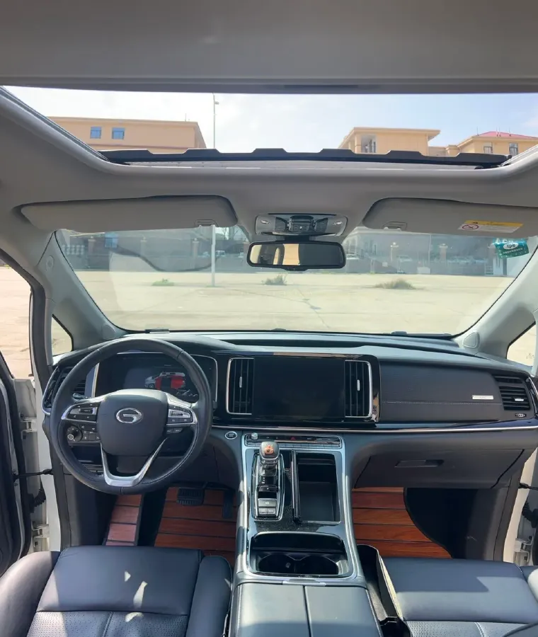 2021 GAC Trumpchi M8 2.0T 252HP L4 8AT,autocango,china used car exporter,china ev exporter,chinese used car exporter,chinese used ev exporter