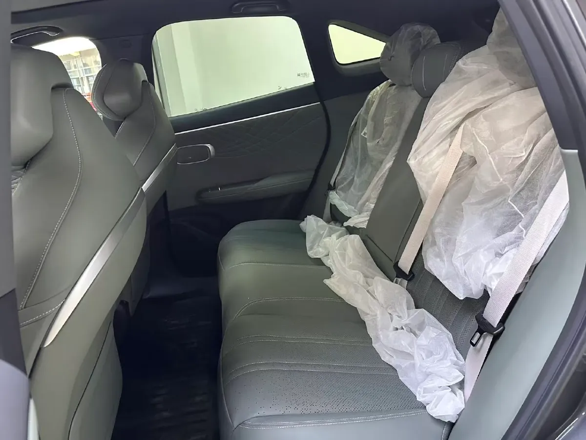 2025 Deepal S07 BEV 68.82KWH,autocango,china used car exporter,china ev exporter,chinese used car exporter,chinese used ev exporter