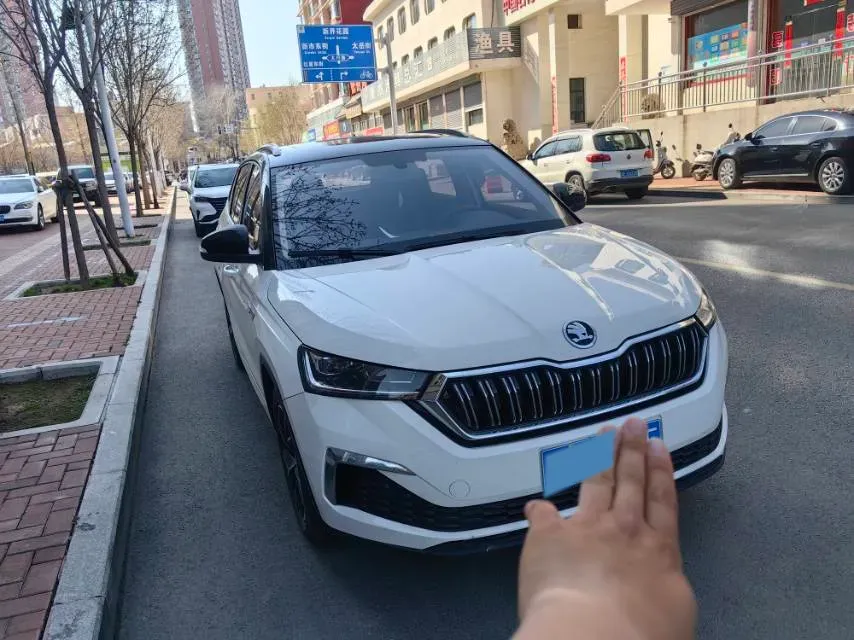 2020 Skoda Karoq 1.4T 150HP L4 7DCT,autocango,china used car exporter,china ev exporter,chinese used car exporter,chinese used ev exporter