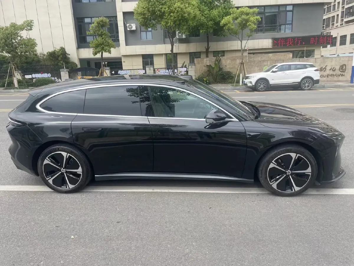 2024 NIO ET5T BEV 75KWH,autocango,china used car exporter,china ev exporter,chinese used car exporter,chinese used ev exporter