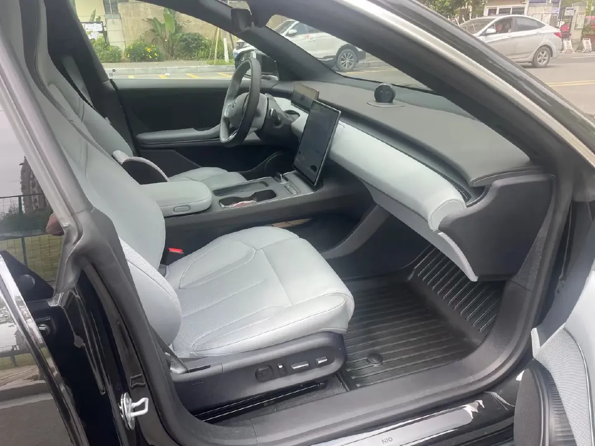 2024 NIO ET5T BEV 75KWH,autocango,china used car exporter,china ev exporter,chinese used car exporter,chinese used ev exporter