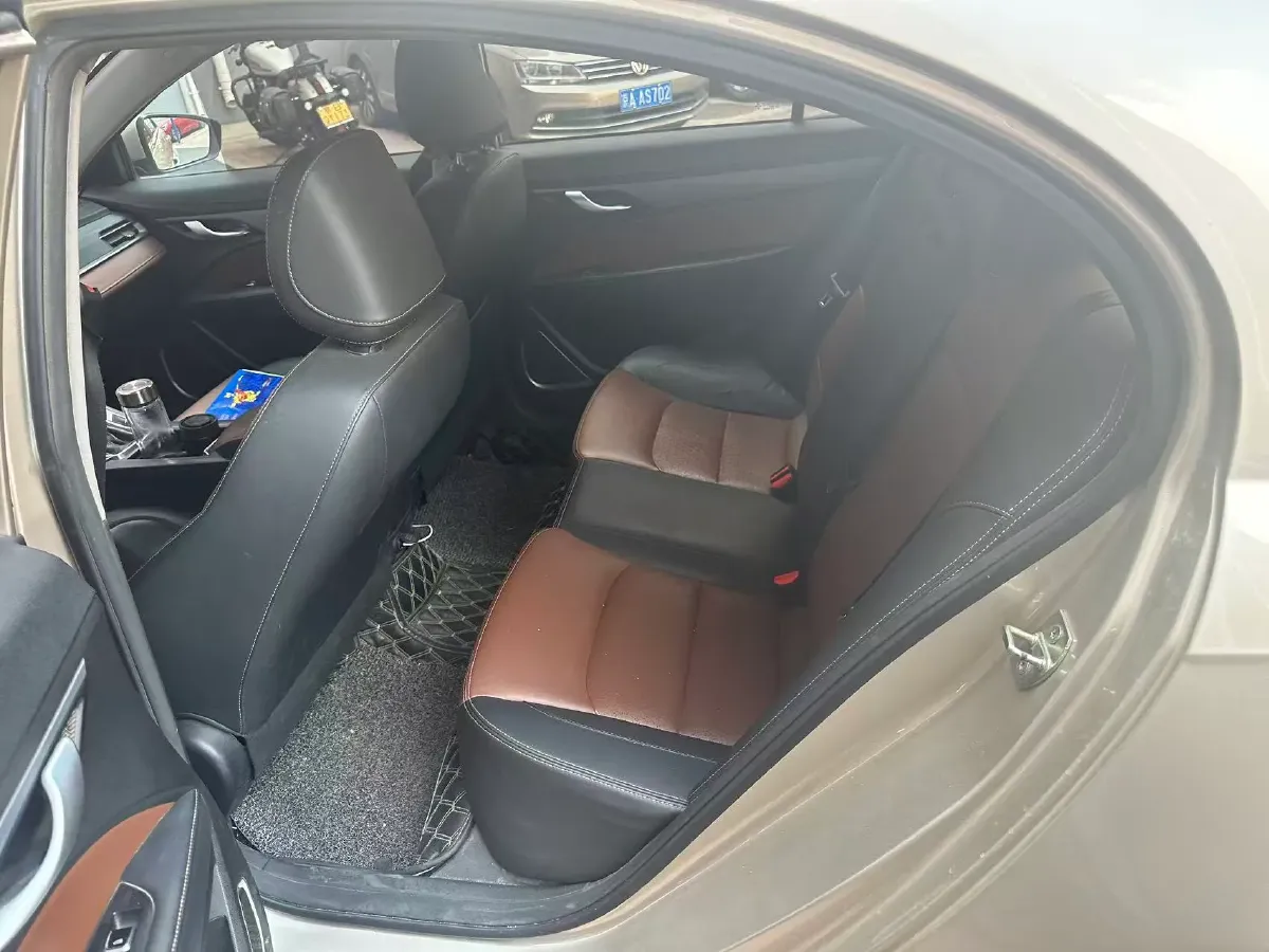 2020 Geely Emgrand 1.5L 109HP L4 CVT,autocango,china used car exporter,china ev exporter,chinese used car exporter,chinese used ev exporter