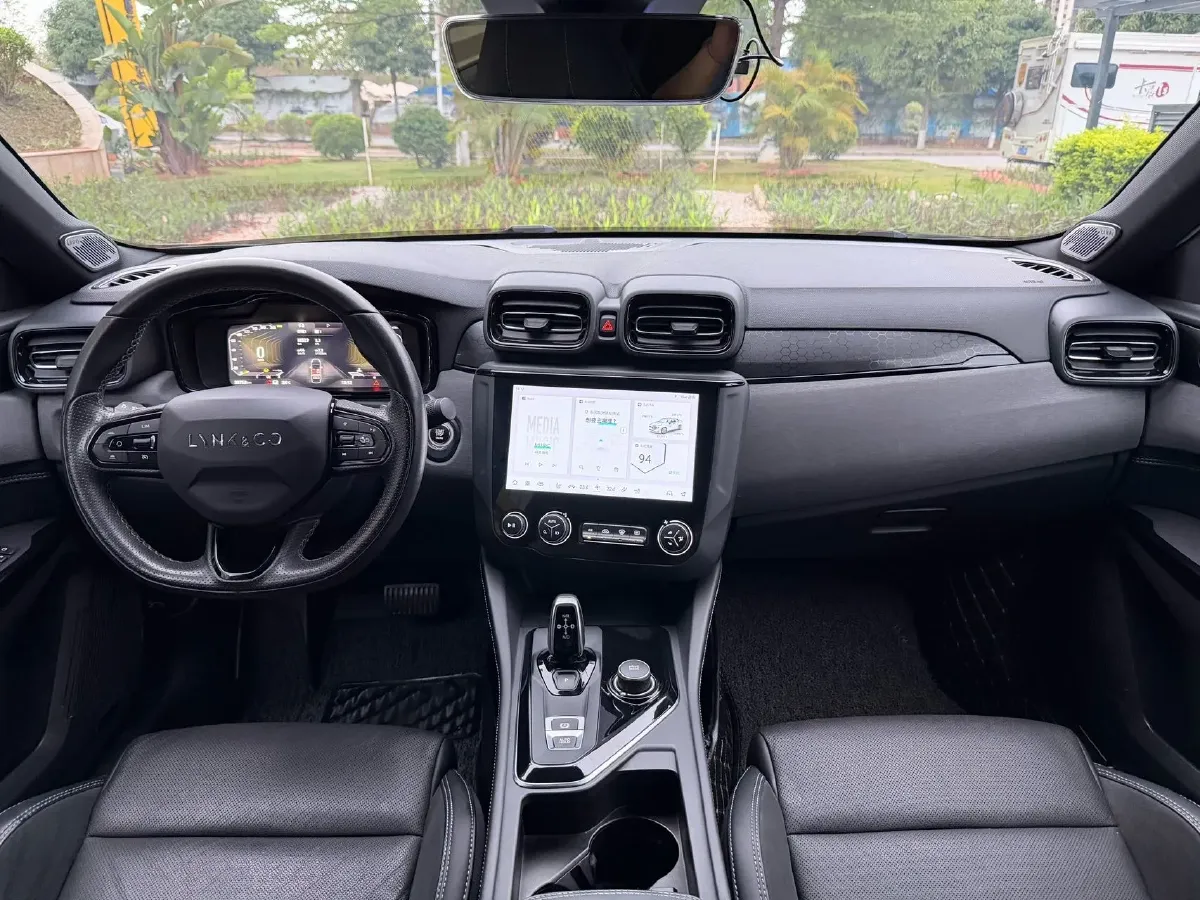 2022 LYNK&CO 03 1.5T 180HP L3 7DCT,autocango,china used car exporter,china ev exporter,chinese used car exporter,chinese used ev exporter